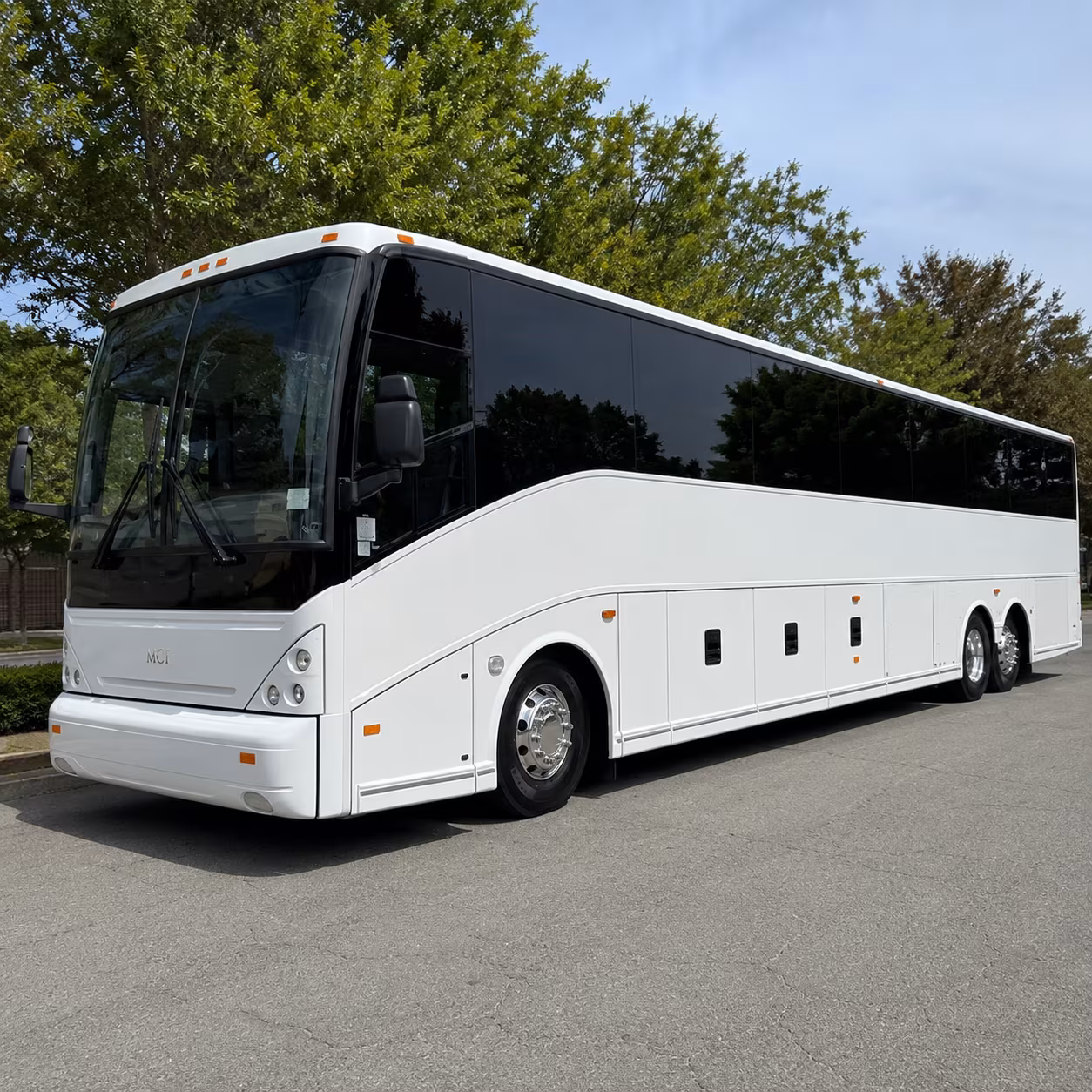 daily commuter shuttle service along the i 495 corridor